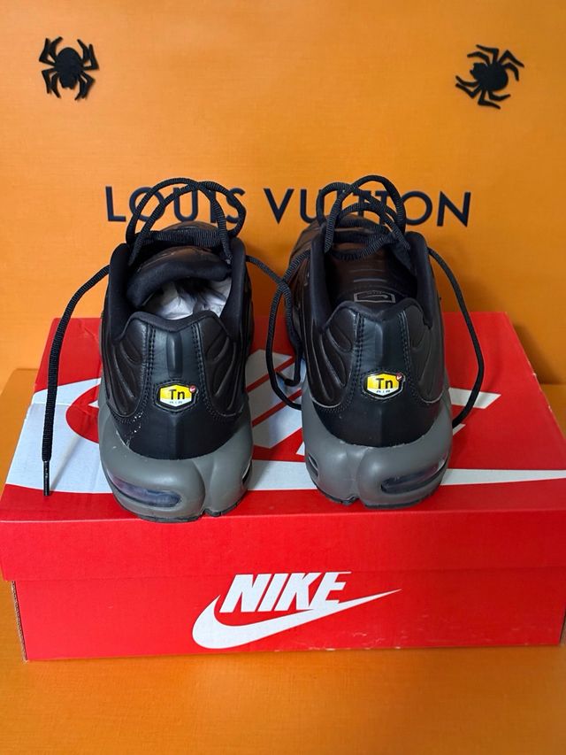 Nike Air Max Plus PRM Cuero Marrón