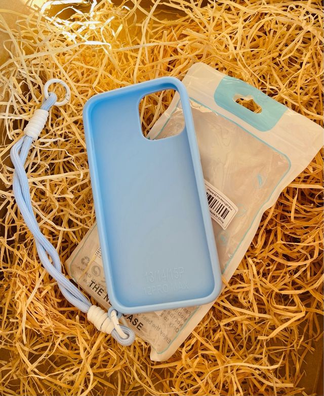 Funda móvil azul con ventosas y cordón