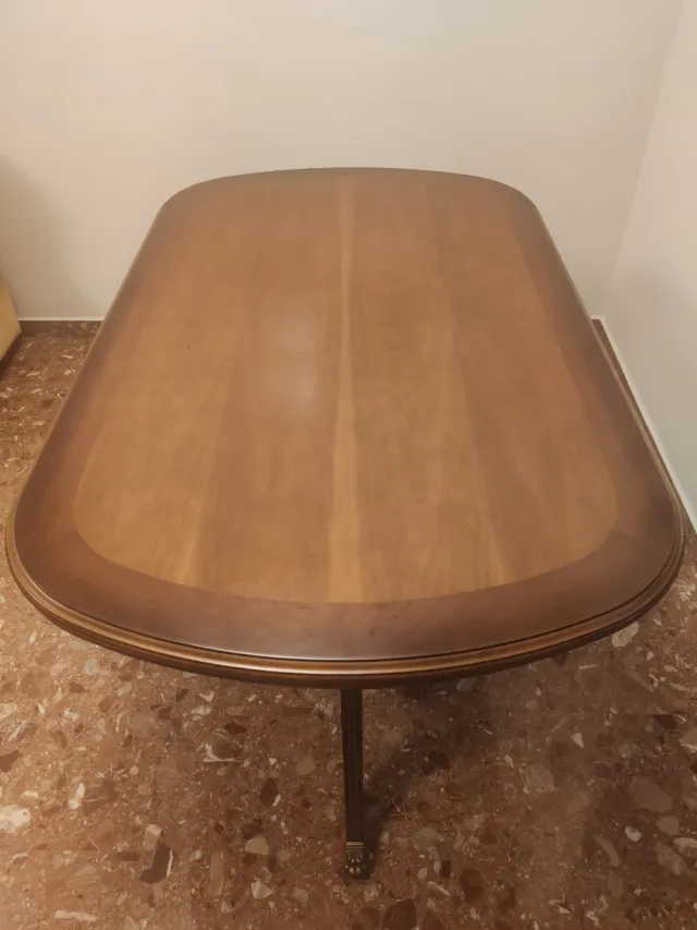 Mesa de salón de cerezo. Venta en persona
