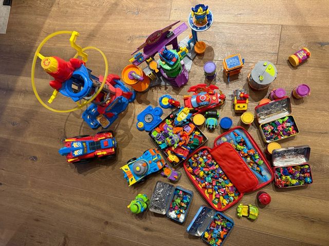 Mega Colección SuperThings