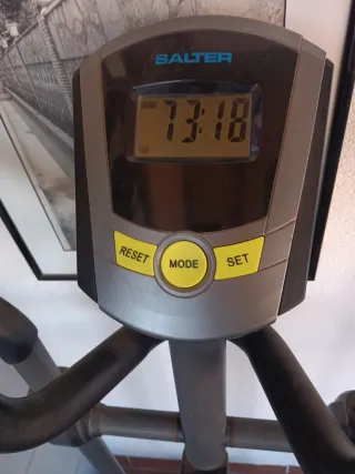 Elíptica con monitor calorías, km y pulsómetro