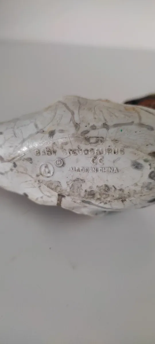 2 Figuras de Stegosaurus 1