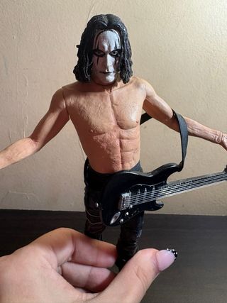 Figura Eric Draven El Cuervo Guitarra