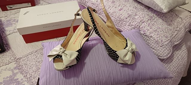 Zapatos de tacón Sacha London lunares lazo