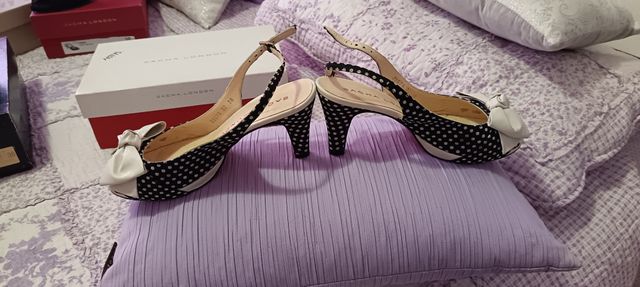 Zapatos de tacón Sacha London lunares lazo