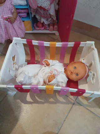 Lote 2 Nenuco Cuna y Armario con Ropa