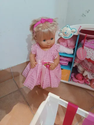 Lote 2 Nenuco Cuna y Armario con Ropa