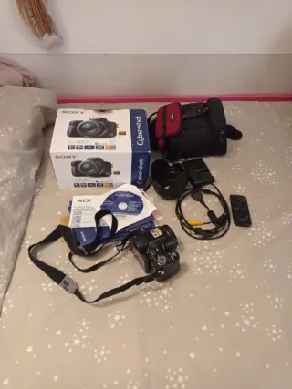 Cámara Sony Cybershot DSC H50 + Accesorios