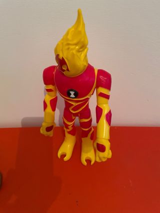 Pupazzo Ben 10 Fiamma (25 cm)