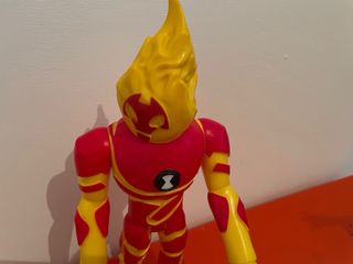 Pupazzo Ben 10 Fiamma (25 cm)
