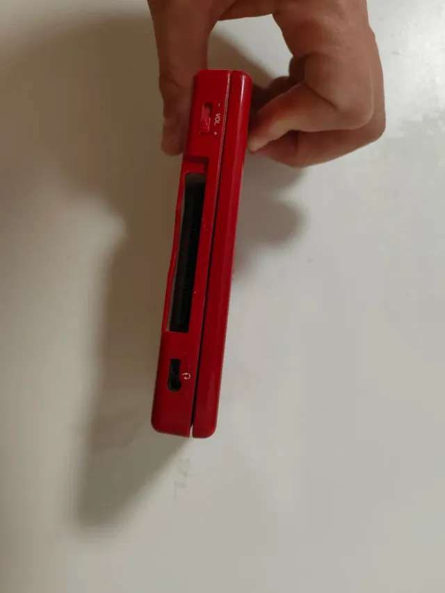 Nintendo DS Lite Roja - Sin Cargador