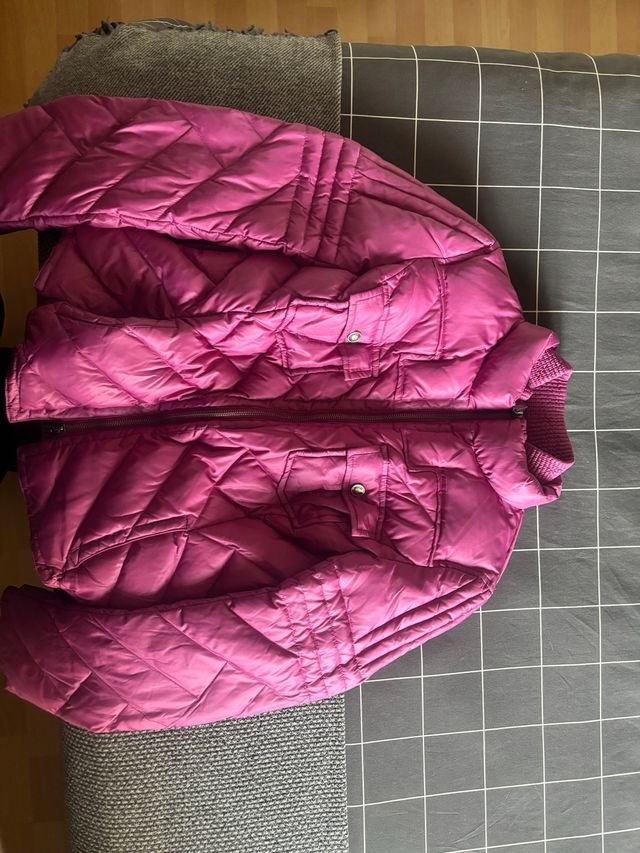 Chaqueta rosa acolchada