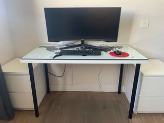 Mesa Ikea Linnmon con cristal a medida