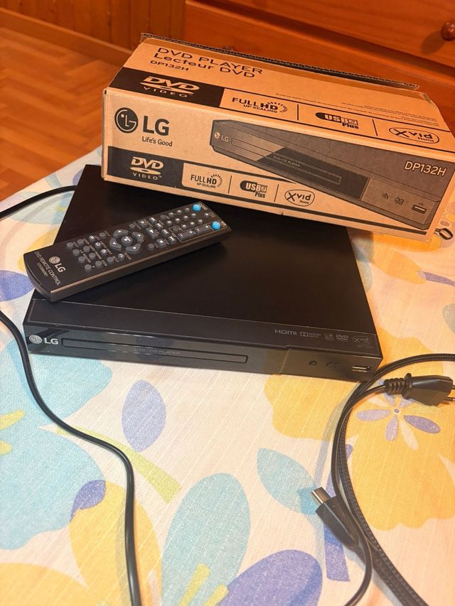 Reproductor DVD LG DP132H con mando