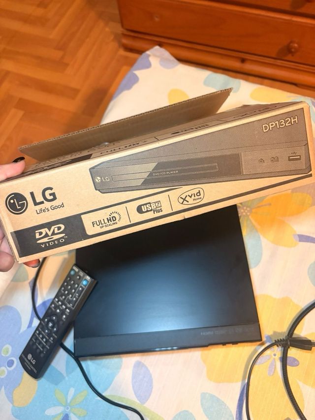 Reproductor DVD LG DP132H con mando