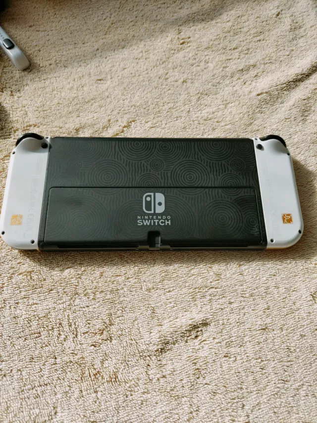 Nintendo Switch OLED Edición Zelda