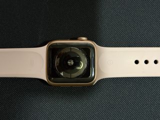 Apple Watch Series 4 GPS + Cellular Oro