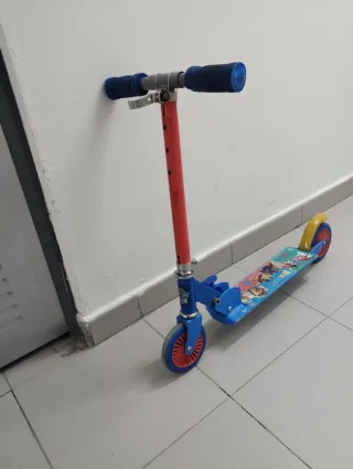 Patinete Patrulla Canina Azul y Rojo