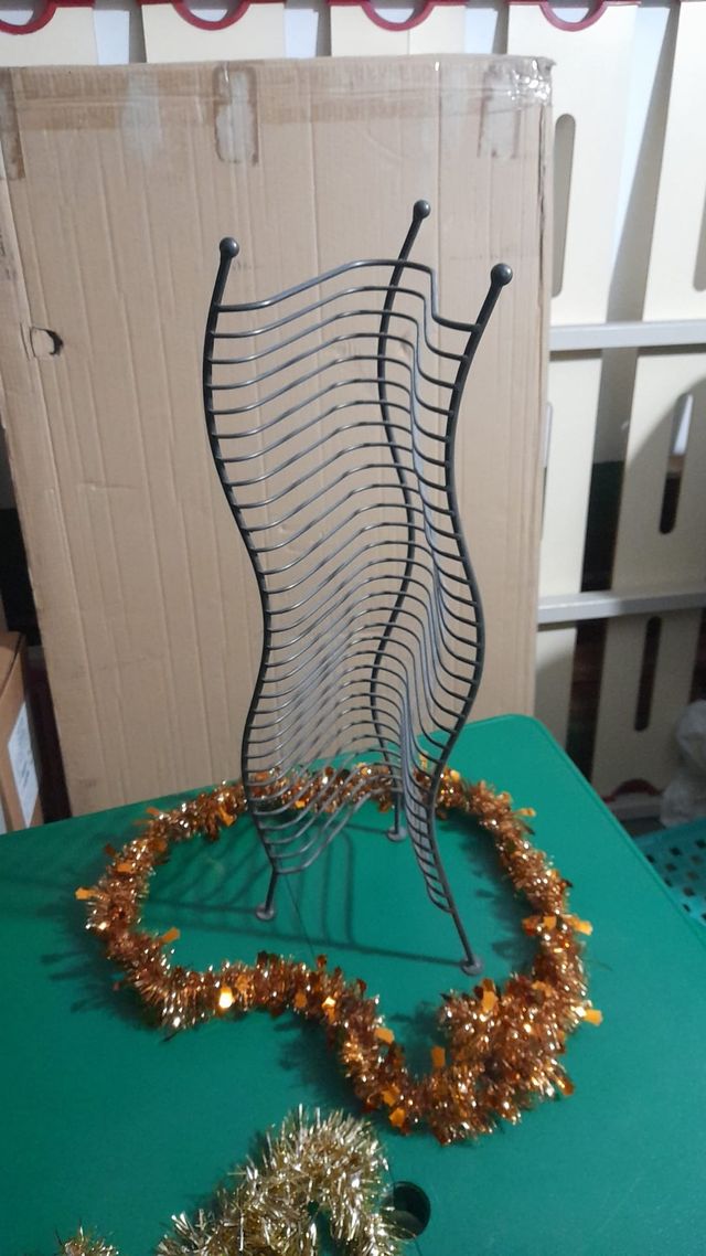 Torre CD Metal Decorativa