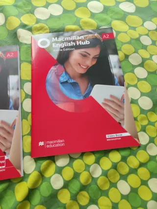 Macmillan English Hubo Iberia Edition