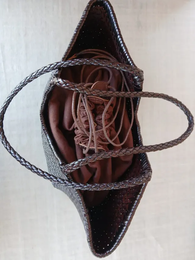 Bolso trenzado de piel marrón chocolate