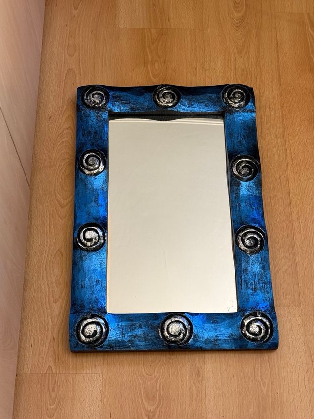 Espejo Marco Azul con Adornos Metálicos