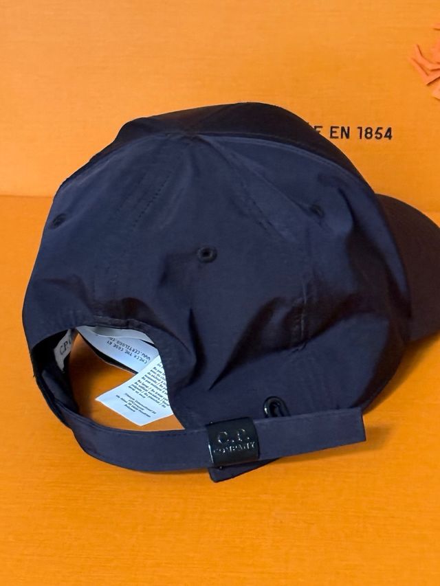 Gorra C.P. Company Negra/Azul