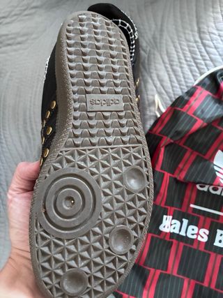 Zapatillas Mujer Negras y Doradas