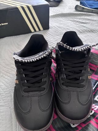 Zapatillas Mujer Negras y Doradas