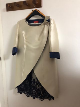 Traje ceremonia vestido y abrigo plateado/azul