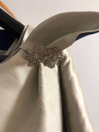 Traje ceremonia vestido y abrigo plateado/azul