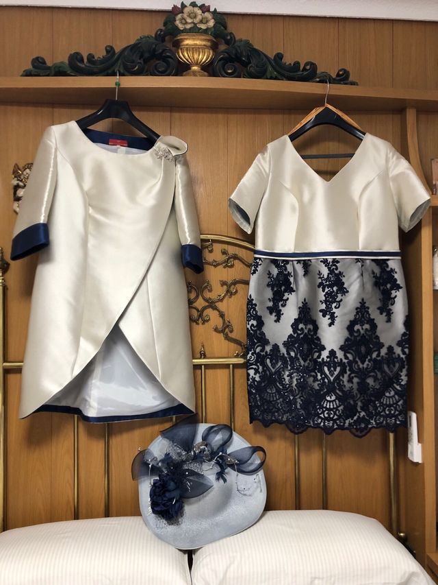 Traje ceremonia vestido y abrigo plateado/azul