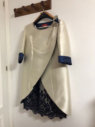 Traje ceremonia vestido y abrigo plateado/azul