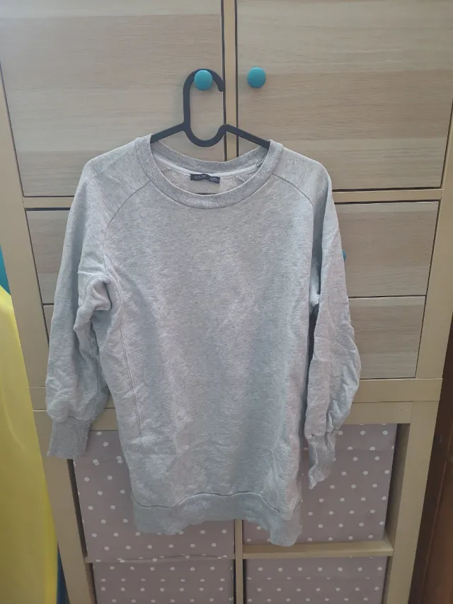 Sudadera gris