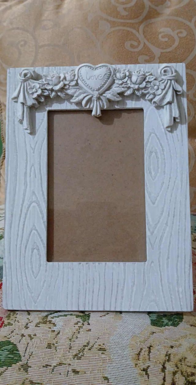 Cornice shabby chic in legno