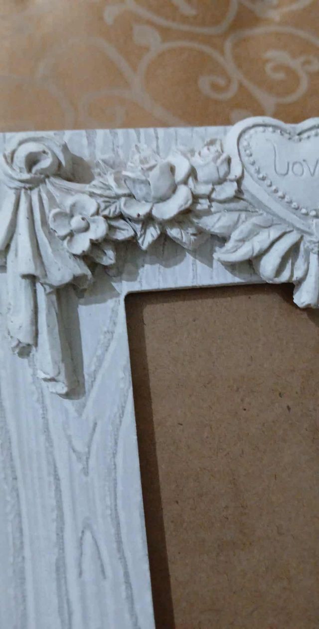 Cornice shabby chic in legno
