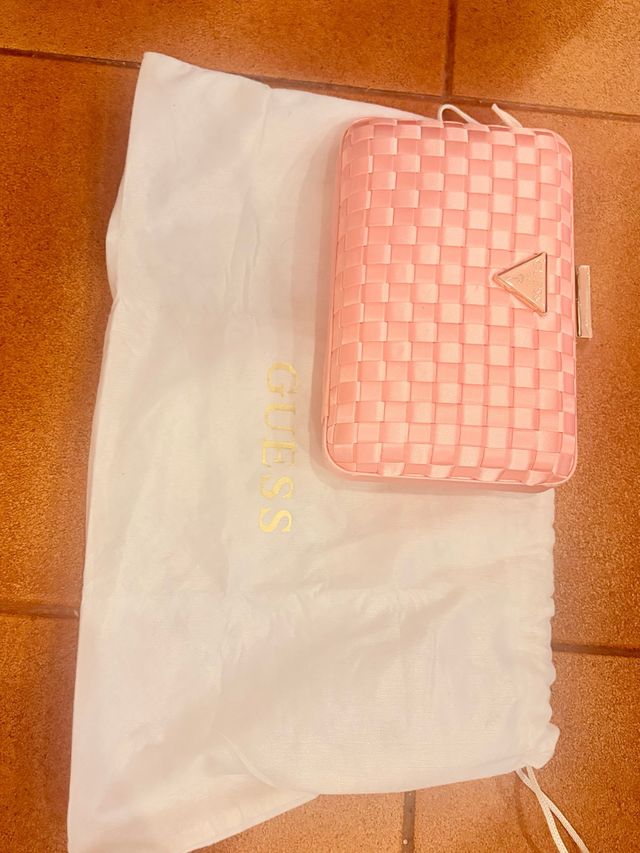 Bolso Guess Rosa y Dorado