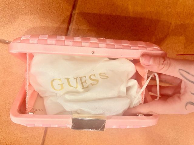 Bolso Guess Rosa y Dorado