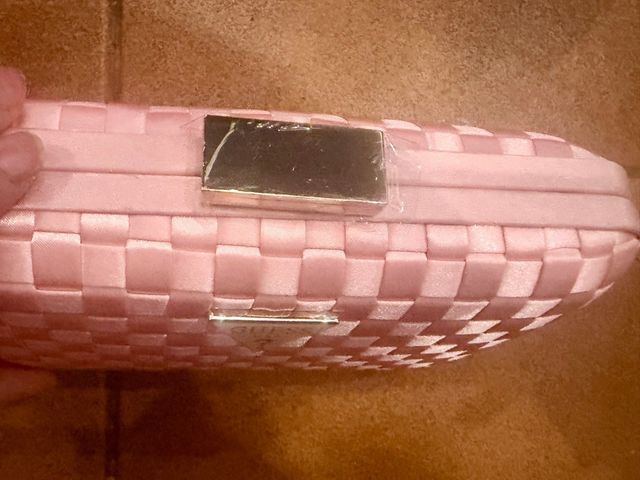 Bolso Guess Rosa y Dorado