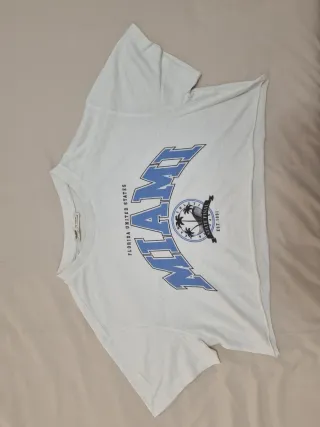 Lote 3 Camisetas Croptop Pull&Bear y Lefties