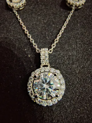 Set collana e orecchini moissanite