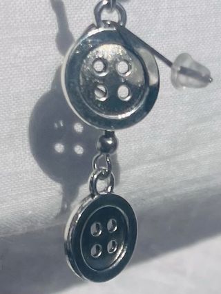 Pendientes varios con enganche de acero o plata.