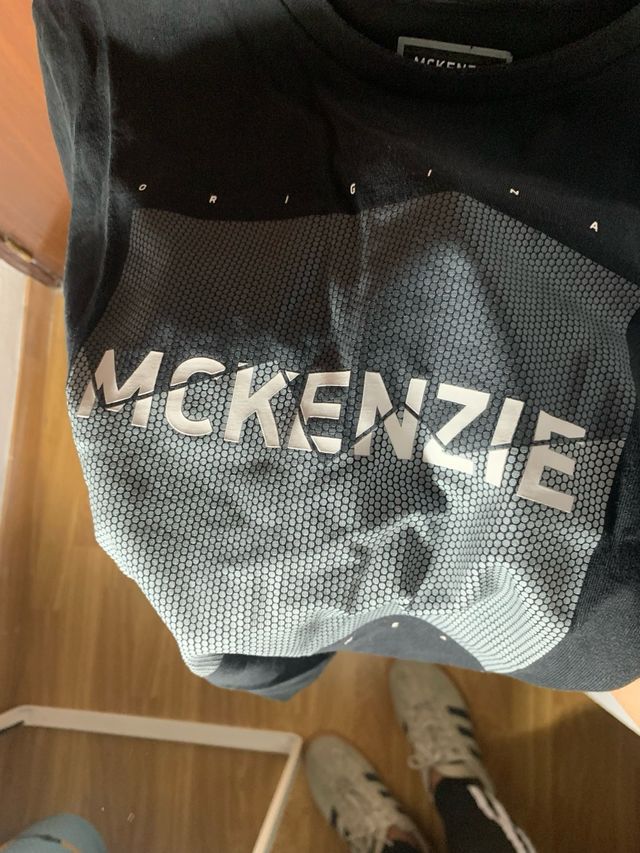 Camiseta McKenzie Negra