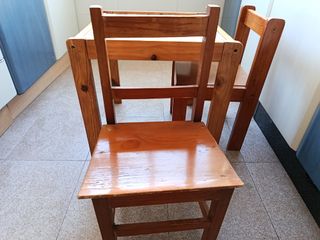 Mesa y 2 Sillas Infantiles Madera