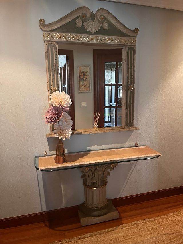 Mueble de entrada con espejo