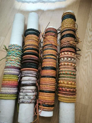 Pulseras de cuero trenzado