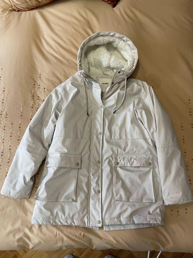 Abrigo impermeable Pull&Bear Talla M