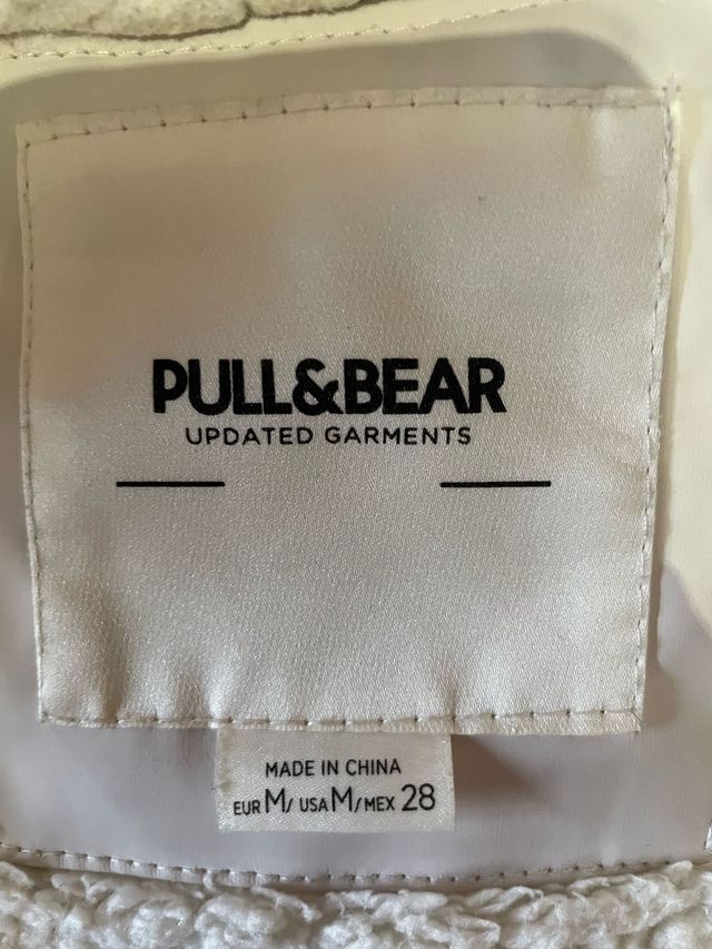 Abrigo impermeable Pull&Bear Talla M