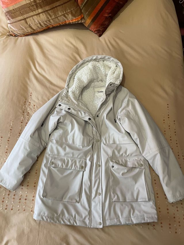 Abrigo impermeable Pull&Bear Talla M