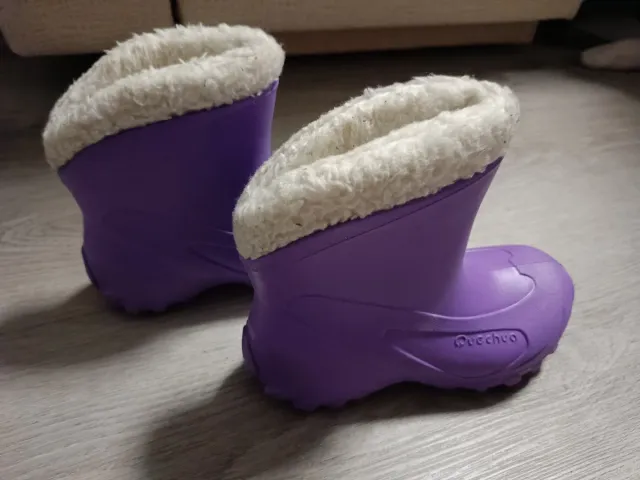 Botas de agua moradas niña